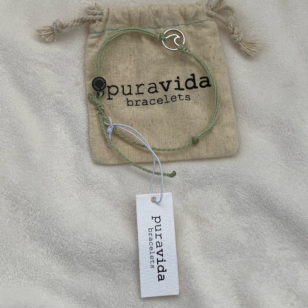 {Pura Vida} NWT Mint Green Wave Bracelet